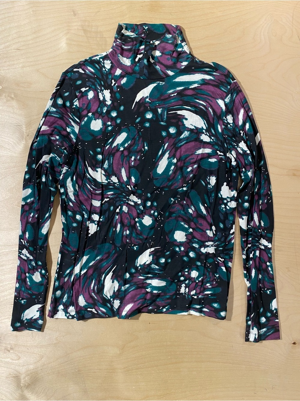 The Limited Long Sleeve Turtleneck Top in Teal, Purple & White on Black XL (RZ)